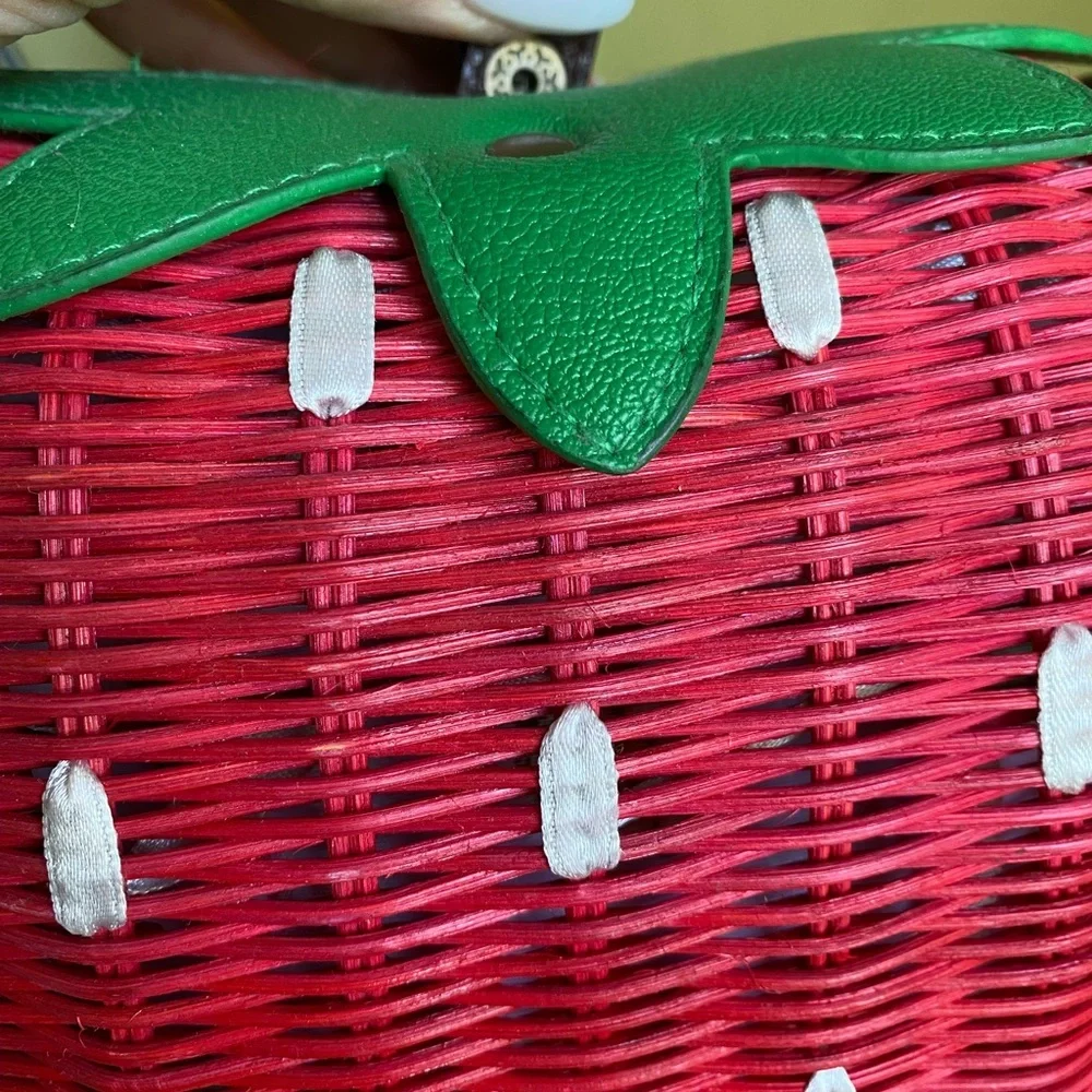 Strawberry Wicker Bag - Red and Green - Picture 3 of 5